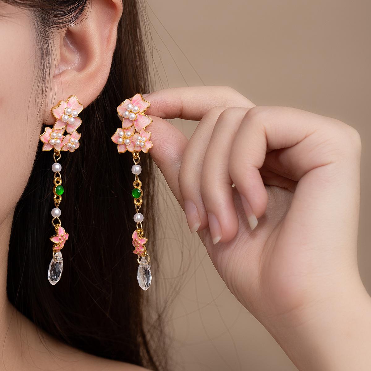 

Pink Flower Pearl Water Drop Tassel Diamond Long Stud Earrings Sweet Temperament Earrings Design High-End Earrings Women