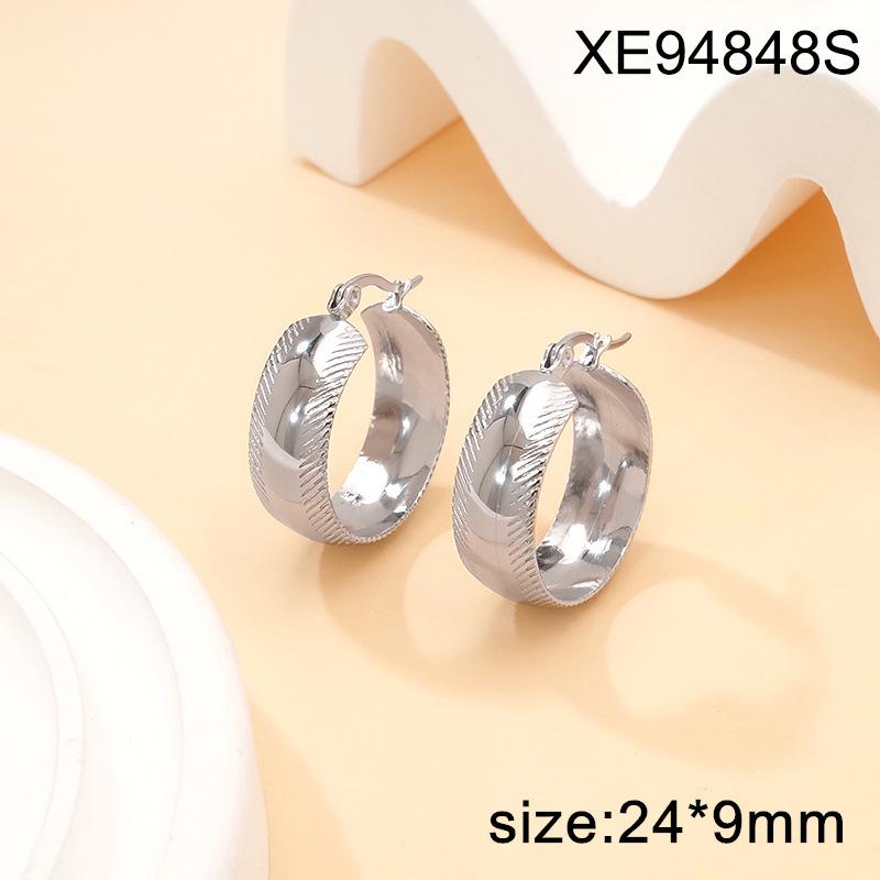 18K Gold Plated Titanium Steel Earrings for Women: High-End Luxury European & American Style Ear Cuffs