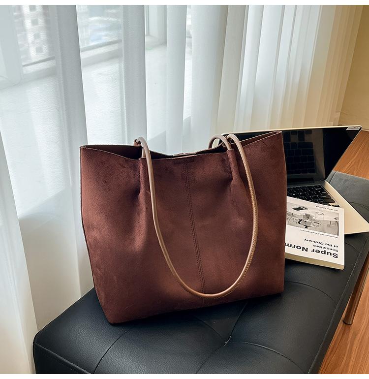 Suede bag women's large capacity autumn and winter retro shoulder mother and child bag commuter tote bag