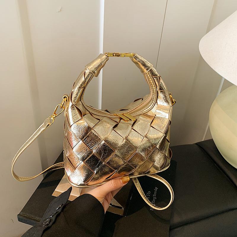 

Handbag bag women s new simple and fashionable shoulder to work commuter messenger bag шампанского