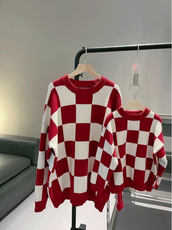 In Stock: Family Checkered Sweater Set - Autumn/Winter, Thick & Warm for 3-4 People