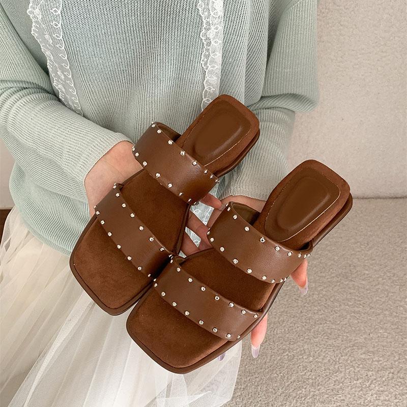 Fashion Comemore French Retro Rivets Slippers for Women Summer Outside Wear Flat Bottom Slides Seaside Holiday Leisure Beach Sandals