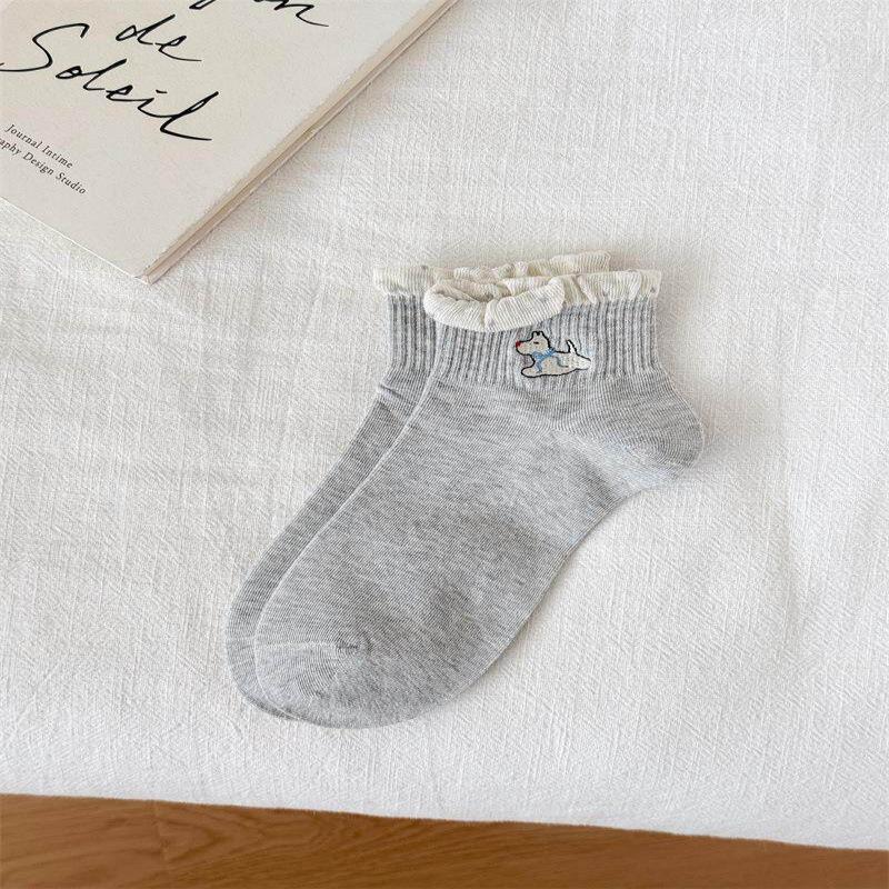 

Белые носки с рюшами и вышивкой в виде японского мультяшного сердца - Весенне-летняя коллекция для девочек One Size