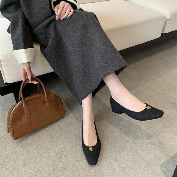 2025 autumn and winter new French thick heel single shoes women's small fragrant style versatile flat shoes temperament soft sole work shoes