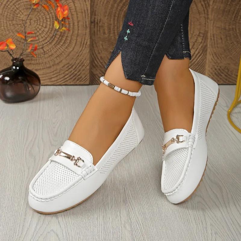 Fashion Plus Size 2025 New Hot Sale Women's Flats Shoes Outdoor Metal Decor Slip on Soft Sole Flats Comfortable Casual Walking Shoes