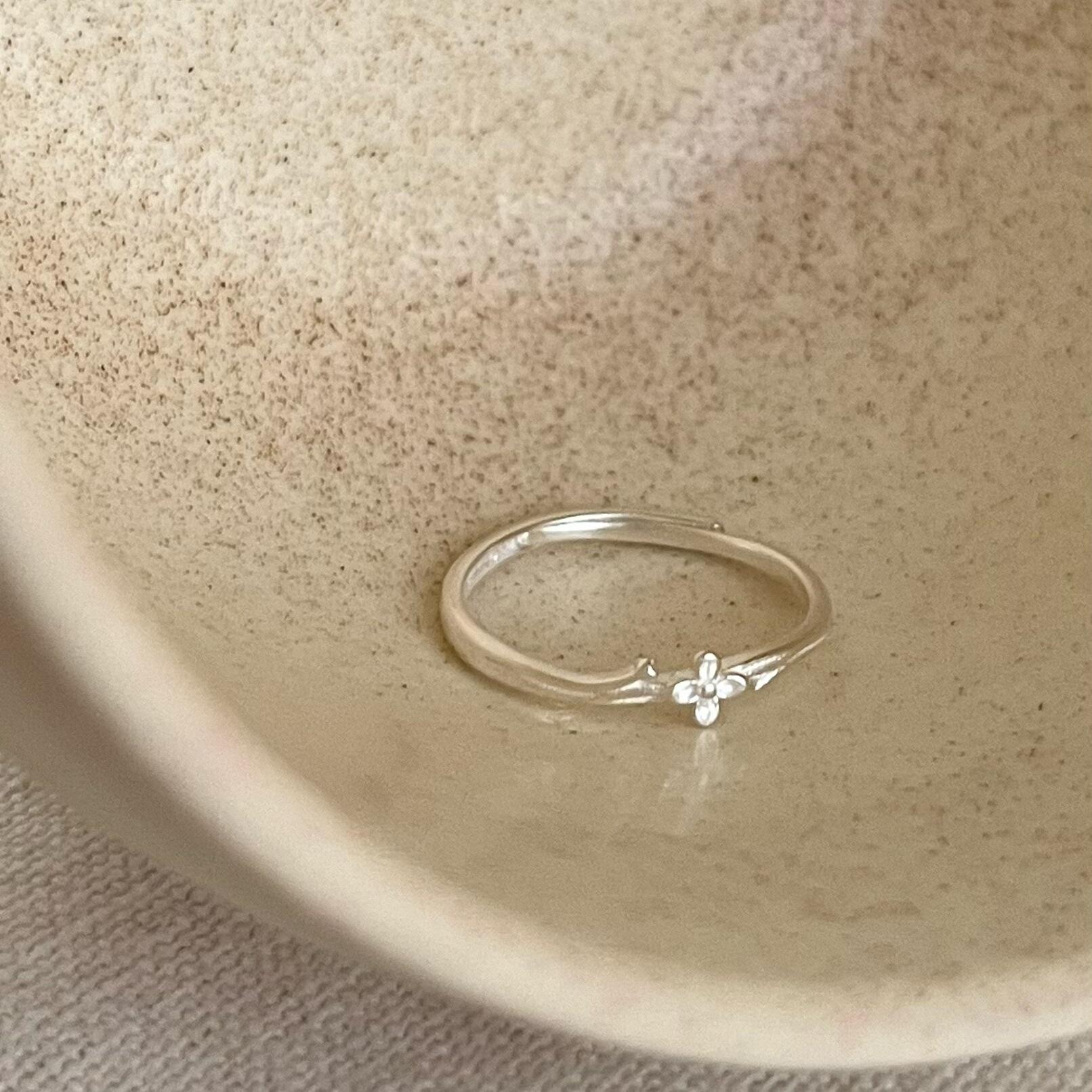 Acacia Lilac High-End Korean Style Girls  Ring - Simple, Fresh Design for Best Friends