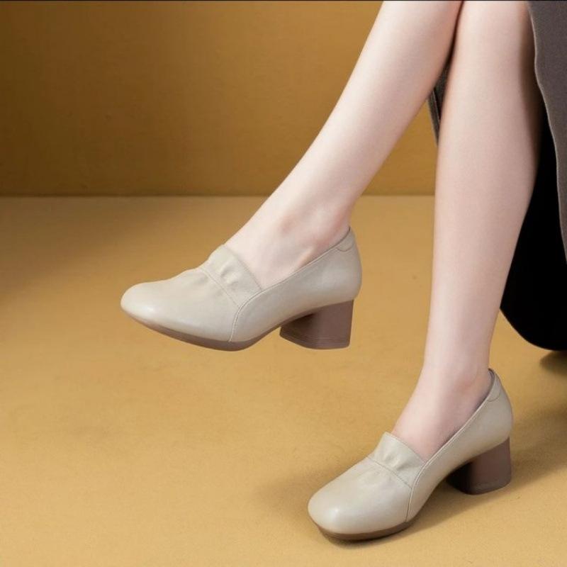Summer New Shoes Mother Shoes Women's Soft Sole Soft Surface Simple Temperament Medium Heel Thick Heel Single Shoes Women's Medium Shoes