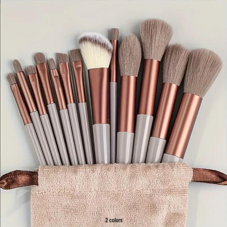 13-Piece Four-Season Green Makeup Brush Set: Soft Eyeshadow, Loose Powder, Blush, Concealer & Portable Brushes.