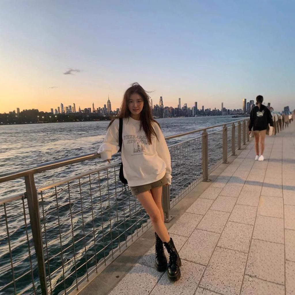 Korean Fashion: Dongdaemun Retro Ins Style Loose Casual Sweatshirt for Women - Autumn/Winter Collection