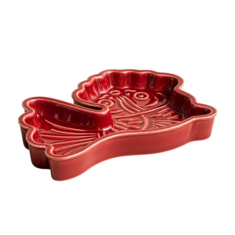 Red Ceramic Dessert Plate: Retro Chinese Pastry & Fruit Display Dish
