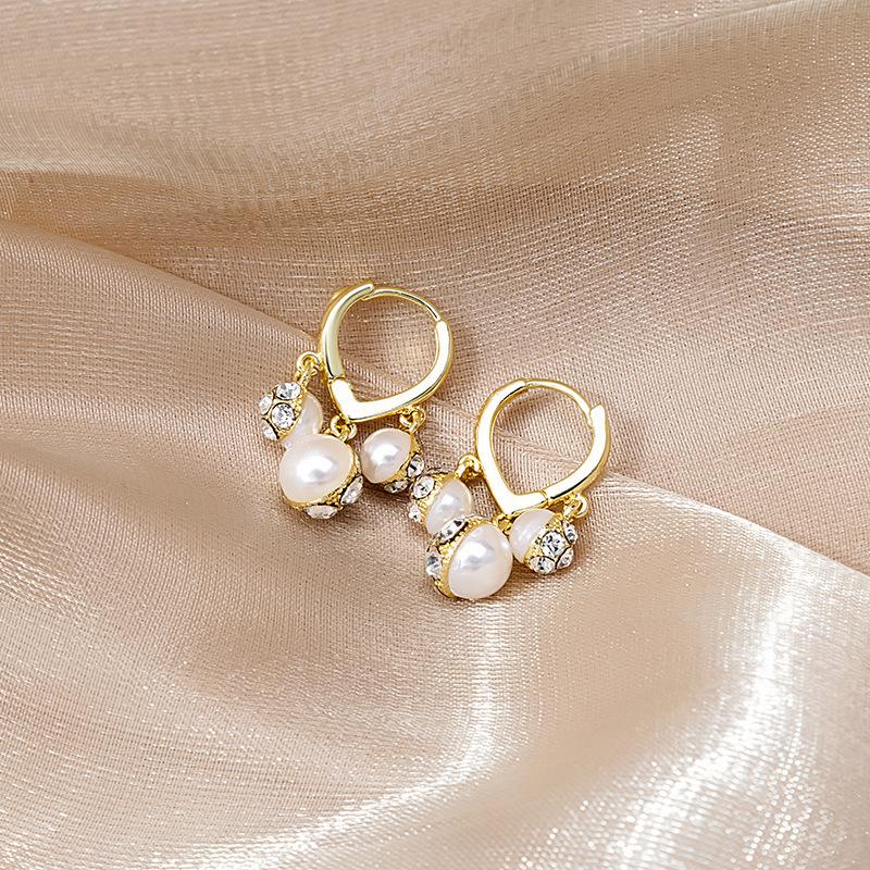 Simple Geometric Pearl Stud Earrings Exquisite Commuter Superior Earrings Earrings