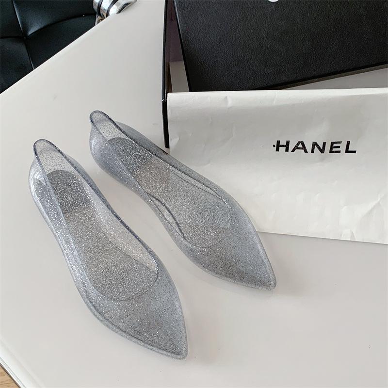 Yuzhihao Summer Women's Pointed Toe Closed Flat Sandals - Fashionable, Solid Color, Low Cut Design