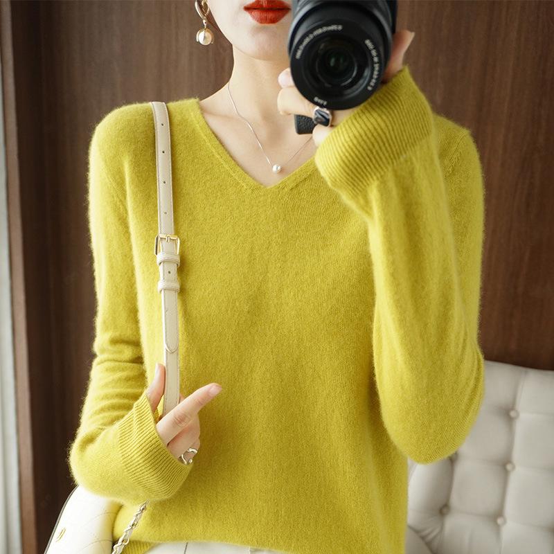 Women's V-Neck Pullover Sweater 2023 - Autumn/Winter Slimming Plus Size Basic Knit Top