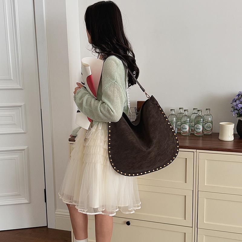 Persality Horseshoe Shape PU Solid Hasp Women's Shoulder Bags  Exquisite Rivets Large Capacity Versatile Crossbody Bag