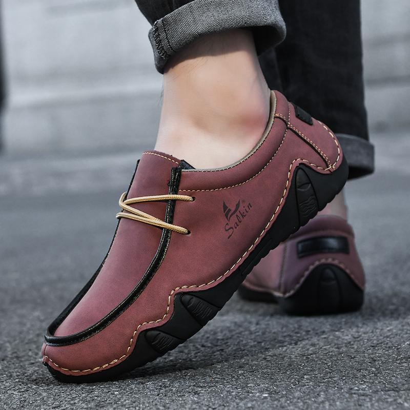 Men’s White Driving Shoes Handmade Moccasins Casual Retro Men’s Outdoor Wide Shoes Plus Size Anti Slip Boat Shoes