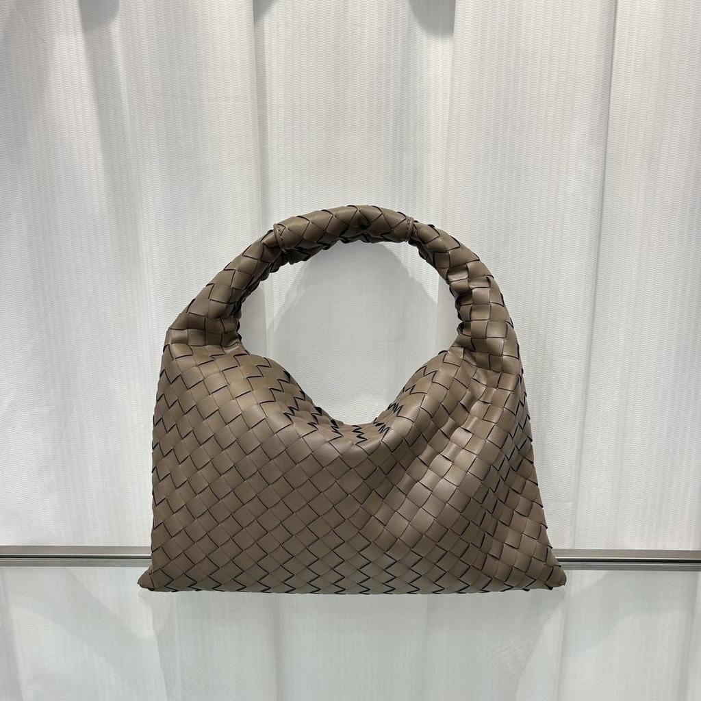 Genuine Leather Hand-Woven Underarm Bag - Stylish, Versatile, High-Quality Cowhide Shoulder Bag for Women