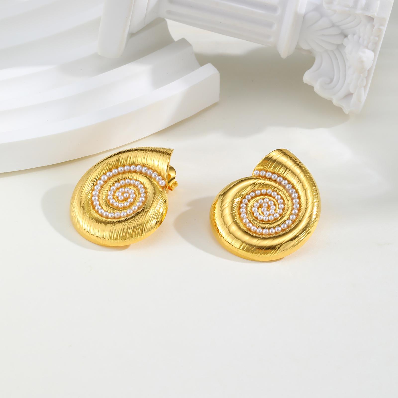 Fashion Stainless Steel Conch Imitation Pearl Earrings, Gold Plated Hypoallergenic Stud Earrings for Women, Luxury Party Jewelry