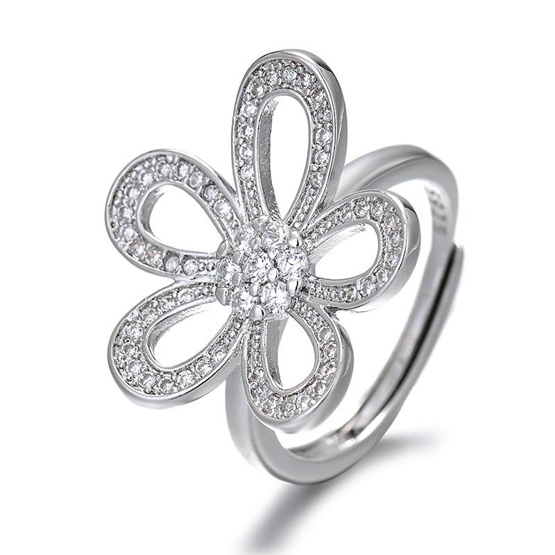 Sterling Silver Five-Petal Sunflower Diamond Necklace - Elegant Light Luxury Clavicle Pendant