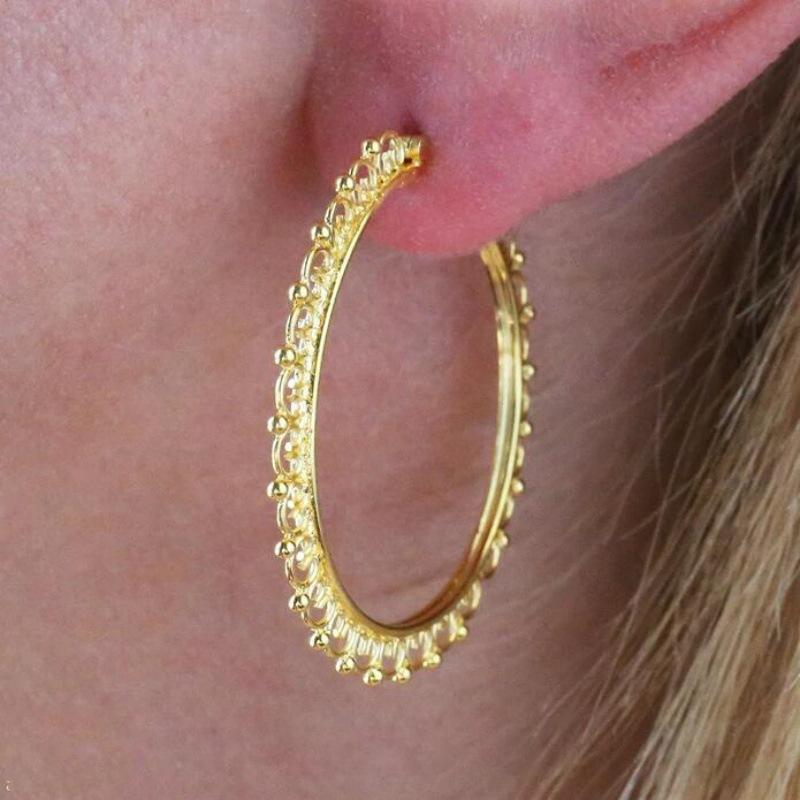 1 Pair of Gold Color Hollow Out Heart-shaped Geometric Hanging Earrings, Women's  Trend Holiday Party Jewelry Gift