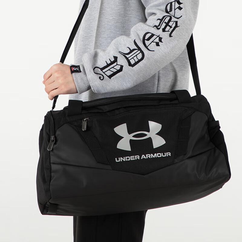 Унисекс сумка через плечо Under Armour большой емкости One Size