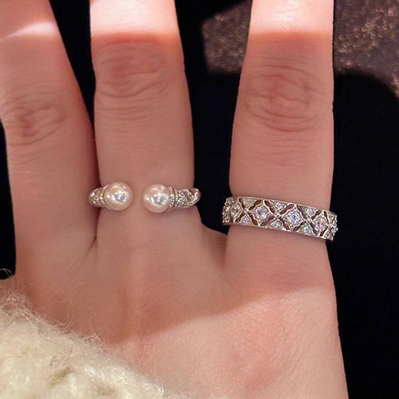 Vintage simple style pearl ring light luxury High Quality silver  rings for women party wedding high quality