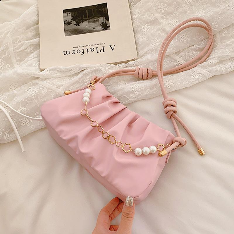 

Однотонная сумка-облако женская ins ниша 2025 новая высококлассная на одно плечо под мышку сумка универсальная текстура маленькая сумка-мессенджер розовый