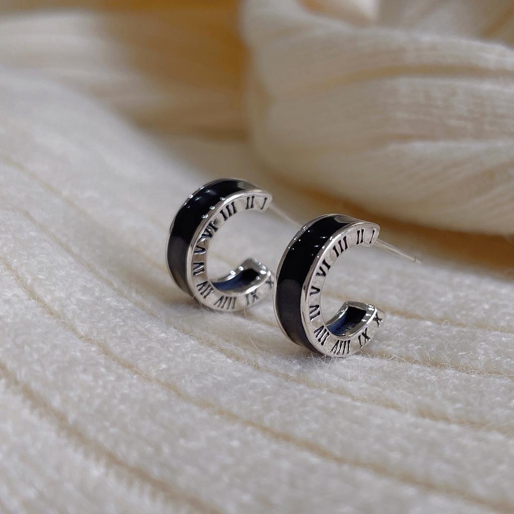 S925 Earrings for Women Ins Style Niche Design High-Grade Black Drop Glaze Roman Sterling Silver Earrings Earrings