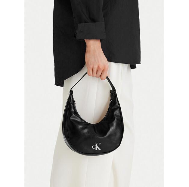 

Сумка Calvin Klein Buckle Small Bag One Size