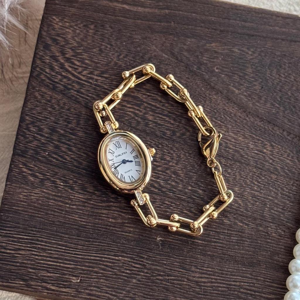 Sunlifex Women's Elegant Roman Numeral Quartz Bracelet Watch