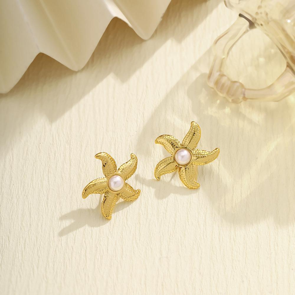 Retro Texture Pearl Earrings Exaggerated Stainless Steel Metal Wind Flower Stud Earrings Temperament Niche Design Earrings