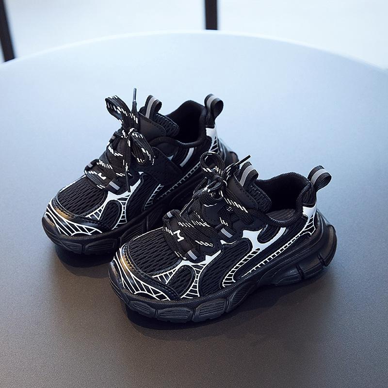 Middle and older children's spring and summer boys' sports shoes girls' dad shoes new breathable 2025 children's shoes running shoes classmates
