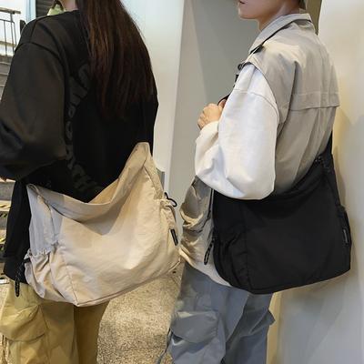 Ρετρό Νάιλον Τσάντα Ώμου Μεγάλης Χωρητικότητας για Γυναίκες Απλή Υφή Τσάντα Χιαστί Μοντέρνα Casual Ευέλικτη Μεγάλη Τσάντα Ζευγαριού