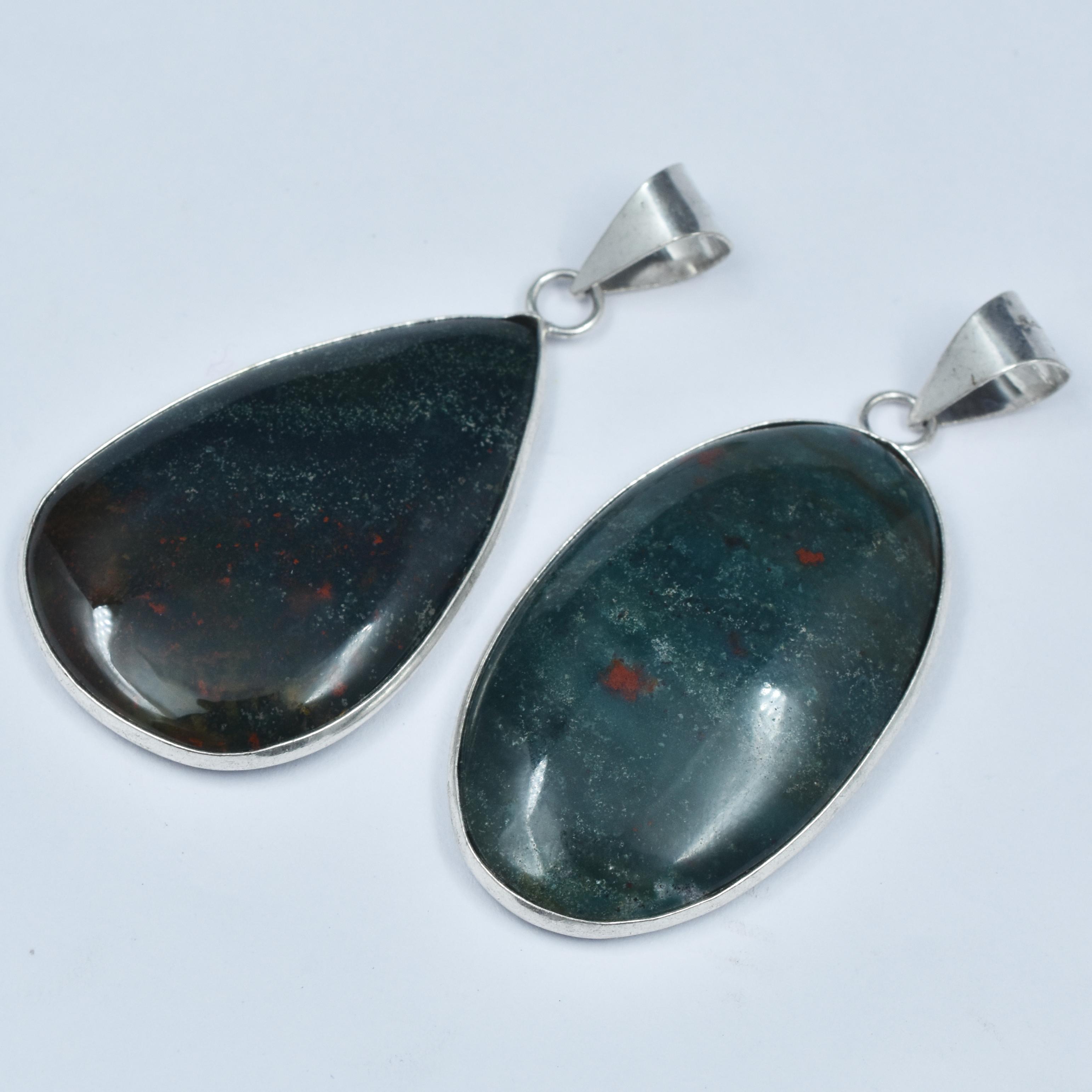 

Oval-Pear Cut Bloods tone 88.45 Ct Gemstone Pendant Healing Stone 925 Silver AR-1734-S