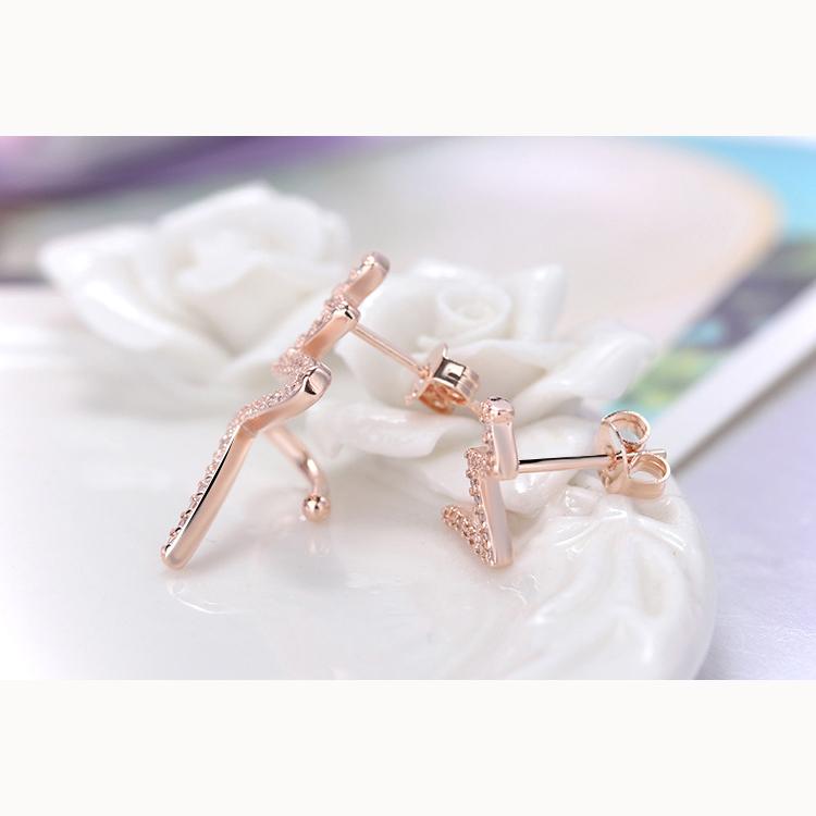 

Змея Молния Раздел Преувеличенные Длинные Асимметричные Изделия Искрящийся Темперамент Простые Женские Серьги Аксессуары Для Вечеринок Модные Украшения розового золота