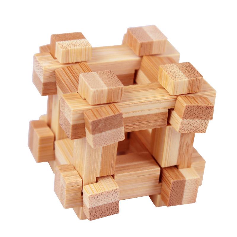 Mini Kongming Bamboo Lock: Compact 4.5 Cm Wooden Puzzle Toy for Intelligence and Dexterity Development.