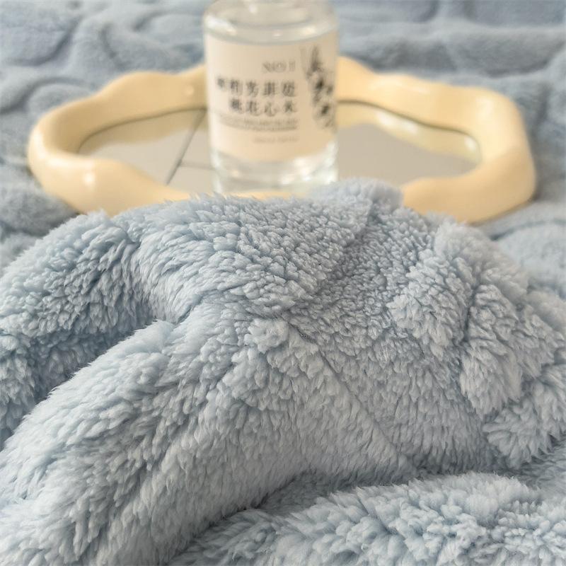 Knitted Heart Pattern Warm Throw Blankets Winter Soft Comfortable Double Sided Plush Thick Coral Velvet Blanket for Bed Safa