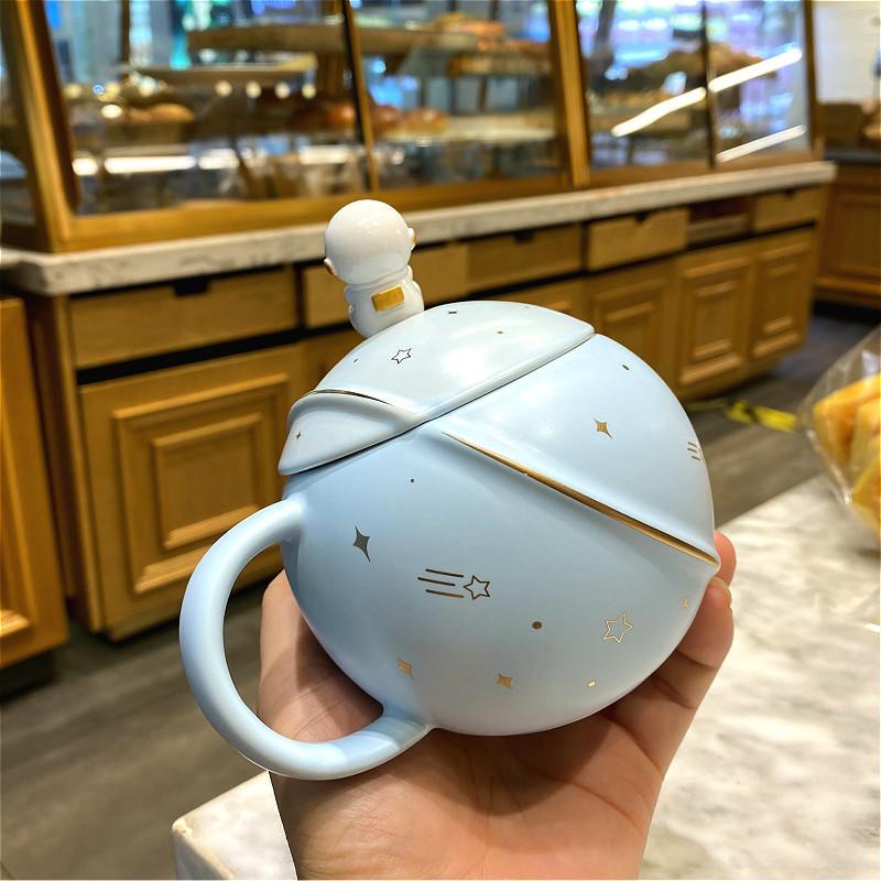 Planet Mug with Lid Coffee Cup Ceramic Oatmeal Cup Female Cute Couple Water Cup Home Creative Breakfast Cup