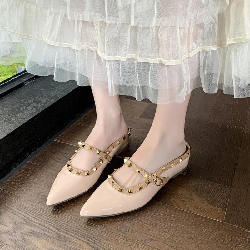 Fashion Inside Heightened Fashion Rivet Wrapped Head Drag Women Summer New Pointed Head Shallow One-word Buckle Belt Cool Drag