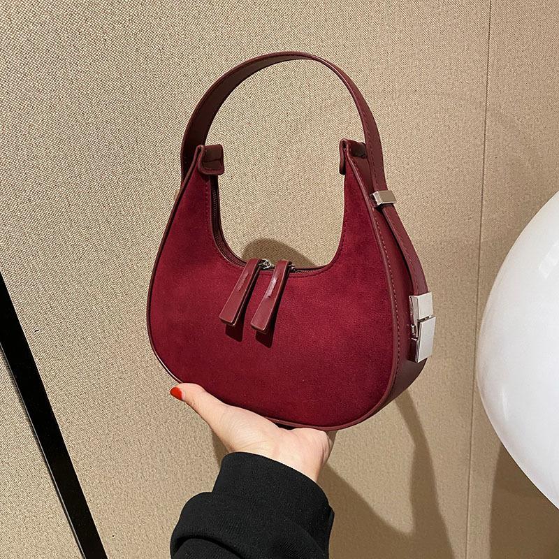Niche design underarm bag, high-end bag, new retro hand-held matte shoulder autumn and winter women's bag