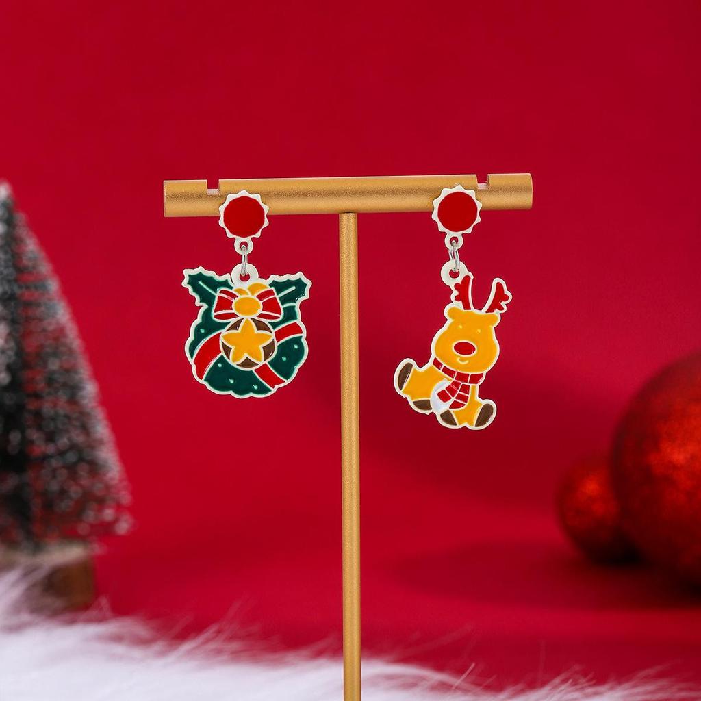 Grenzüberschreitende festliche asymmetrische Ohrringe mit Weihnachtsmann und Rentier