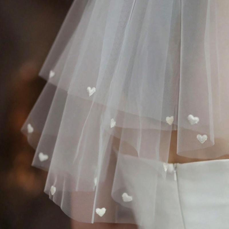 Voiles de Mariage Courts Luxueux Voiles de Tempérament Élégants avec Peigne Événement Dames pour Demoiselles d'Honneur et Participants au Mariage