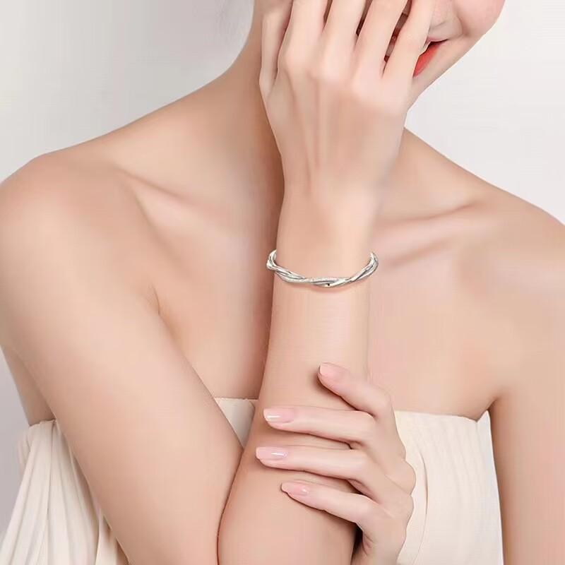 Meet Mobius Bracelet Bracelet Female Solid Bracelet Birthday Girlfriend Compilation