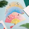 Sammenleggbar vifte i kinesisk stil med dusker Bærbar sommerhåndvifte Kjølevifte Dekorasjon Danseforestillingsrekvisitter Festkostymetilbehør