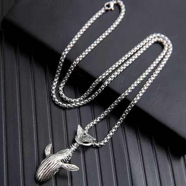 RUI RUI YU Charm Blue Whale Jumping Pendant Necklace Fashionable Men and Women Simple Necklace Sweater Chain Accessories Jewelry