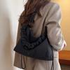 Ultra-light Casual Travel Bag Women's Casual Versatile Nylon Bag Sports Style Shoulder Storage Messenger Bag