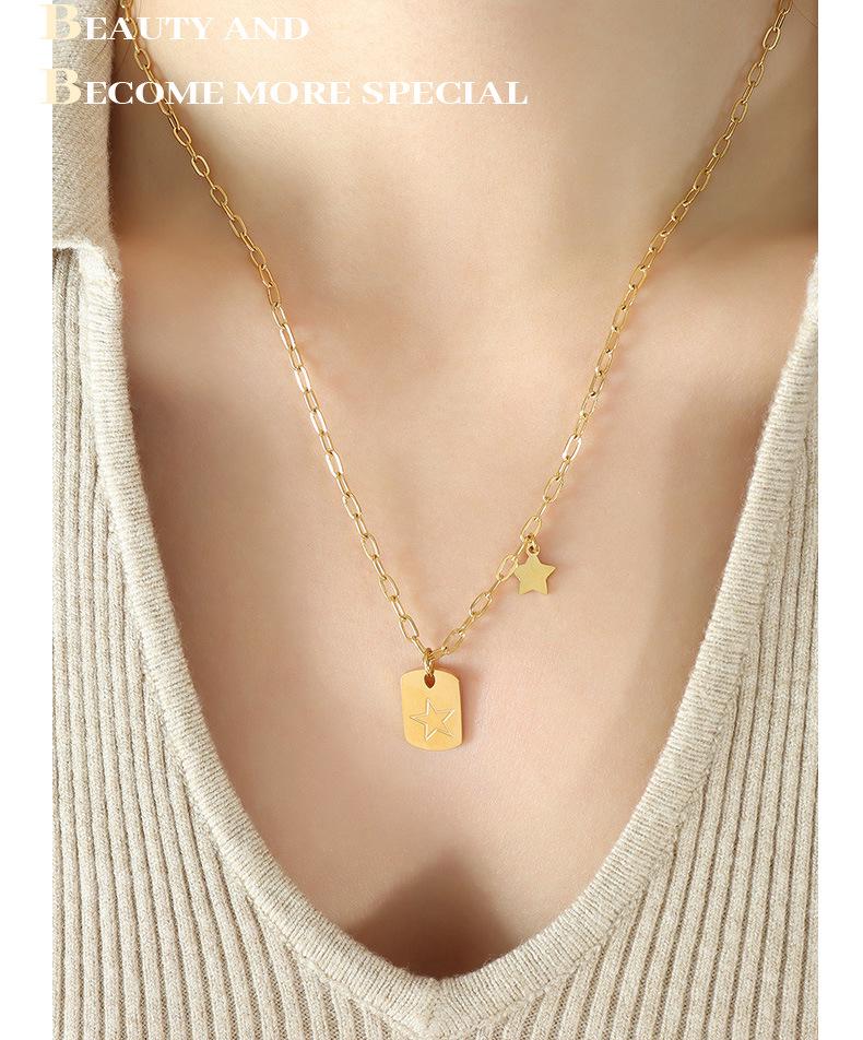 Five-Pointed Star Square Pendant Hoodie Necklace for Women – Titanium Steel Clavicle Chain with a Unique Christmas Design.