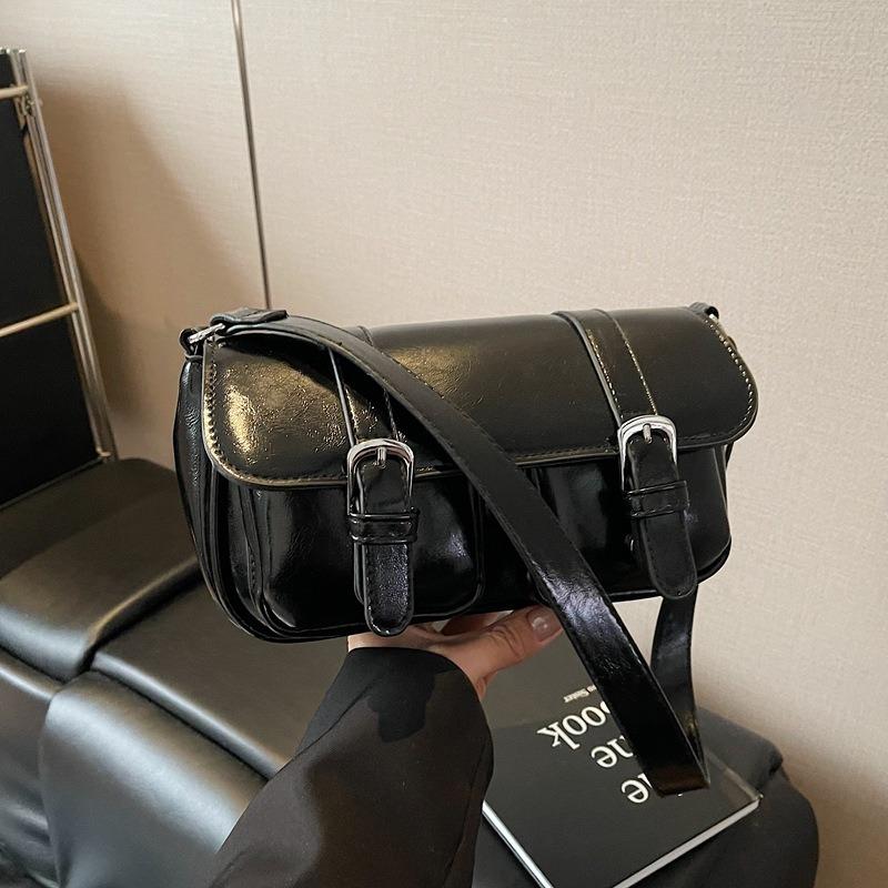 Underarm bag women's large-capacity new spring and summer niche retro shoulder handbag Crossbody pillow bag