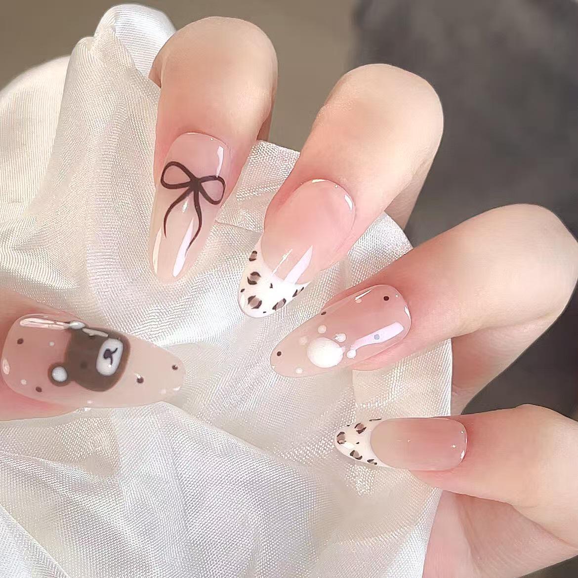 

2025 Autumn/Winter French Leopard Print Hand-Painted Bear & Cat Paw Whitening Manicure Nails Small