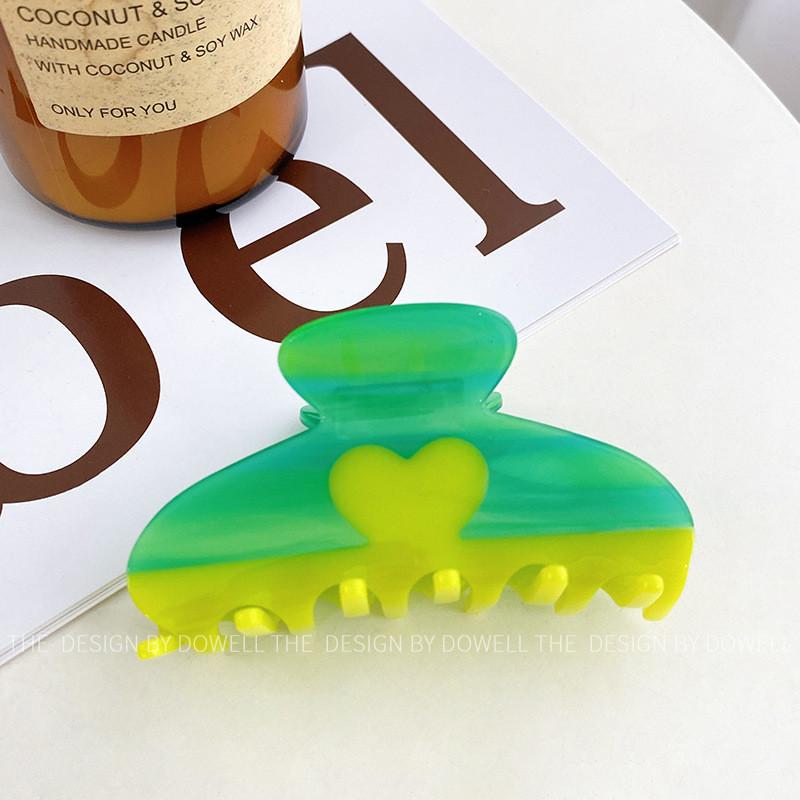 Chic Korean Heart Spliced Hair Clip Large Size For Trendy And Sophisticated Hairstyles YellowGreen