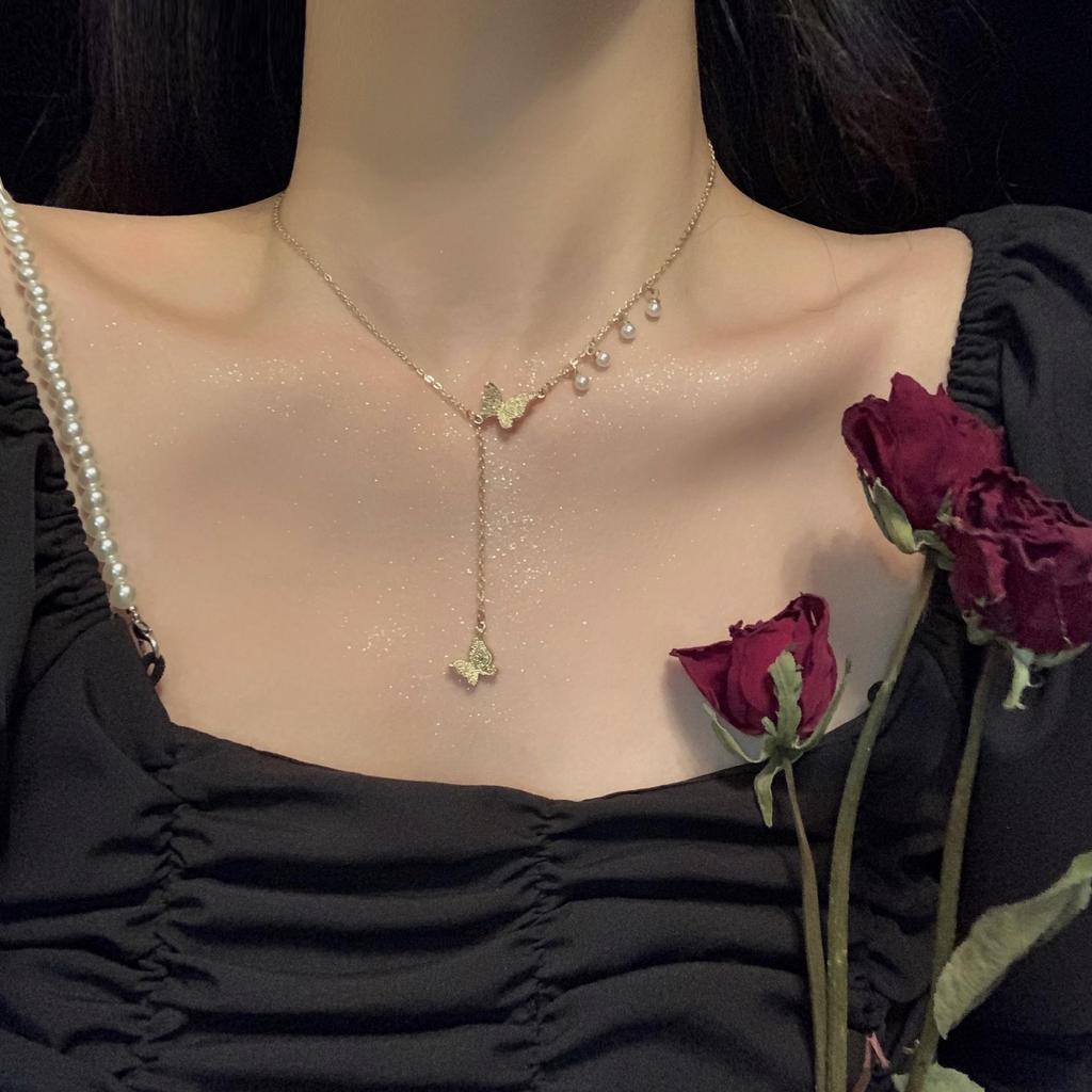 2023 Double-Layer Retro Pearl Necklace for Women - Luxury High-End Design Clavicle Chain